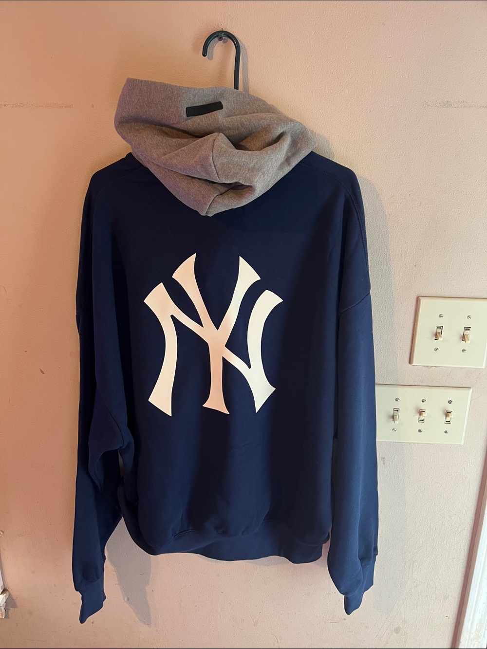 FEAR OF GOD X MLB NEW YORK YANKEES HOODIE SIZE LARGE OVERSIZED FIT - Picture 8 of 10